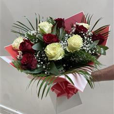 red and white rose box